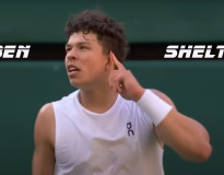 Wimbledon 2025 - Ben Shelton sa prebíja medzi elitu – zvládol Sonega a je vo štvrťfinále