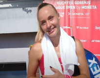 Rebecca Šramková zvládla v Prahe náročný duel - postúpila do druhého kola