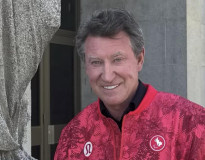Hokej: Gretzky navštívil Slovensko: „Do tímu by som si vzal Cháru“