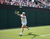 Favoriti nezaváhali – Paul a De Minaur hladko do druhého kola vo Wimbledone