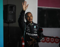 SIR LEWIS – vychádza biografia najúspešnejšieho jazdca F1 Lewisa Hamiltona