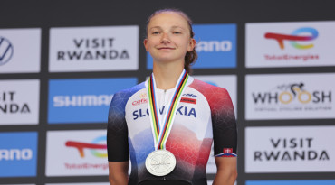 Viktória Chladoňová