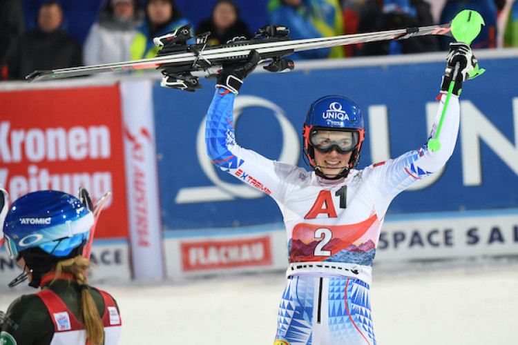 VIDEO Petra Vlhová vo Flachau vyhrala, opäť zdolala aj Shiffrinovú slalom zjazdové lyžovanie