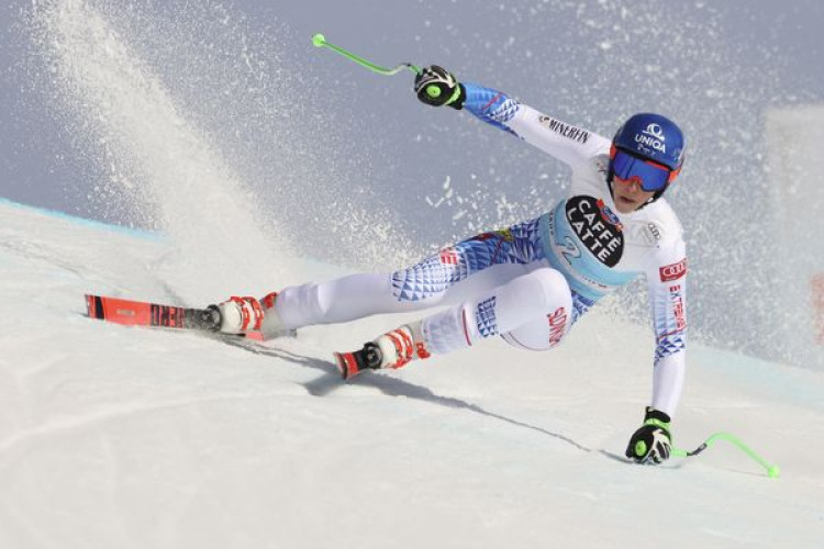 Zjazd v sobotu sa Petre Vlhovej už tak nevydaril, v Crans Montane opäť vyhrala Gutová