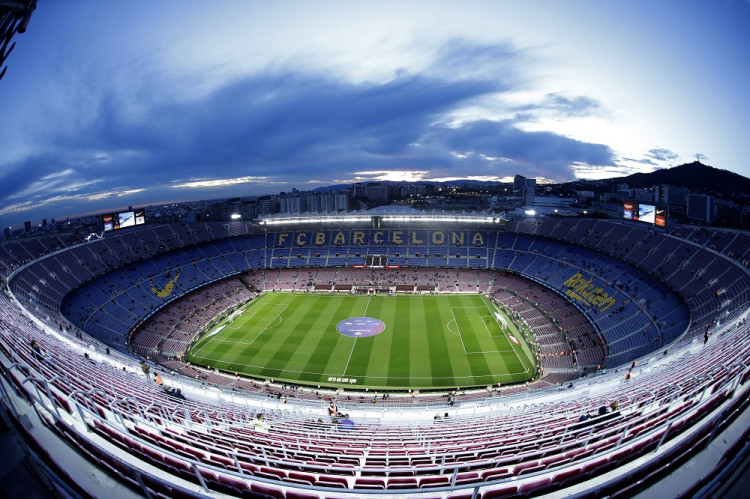 Barcelona dáva do predaja klenot: názov Camp Nou