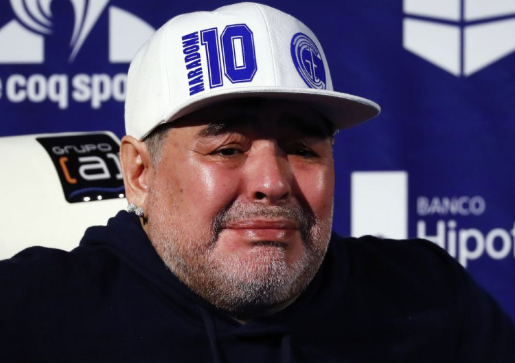 Diego Maradona ostáva v nemocnici, lekári hovorili aj o abstinenčných príznakoch