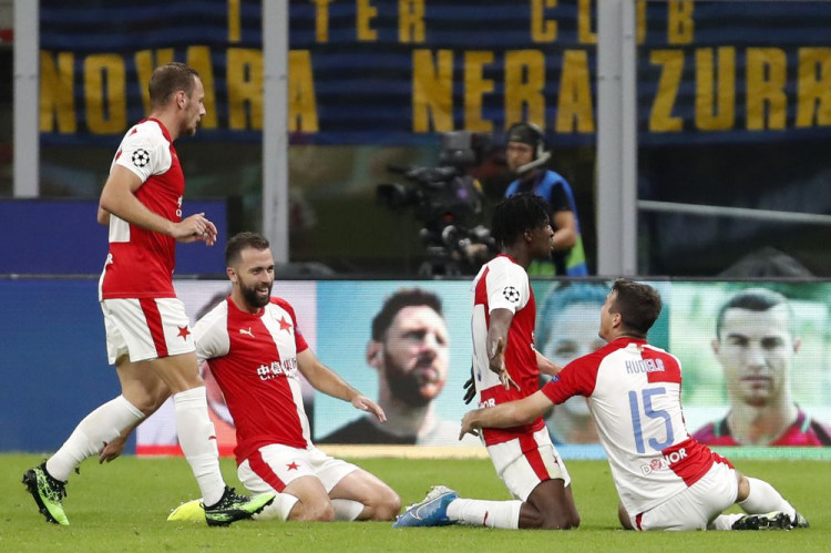 Senzácia! Hráči SK Slavia Praha vyradili Leicester City a postúpili do osemfinále Európskej ligy (VIDEO)