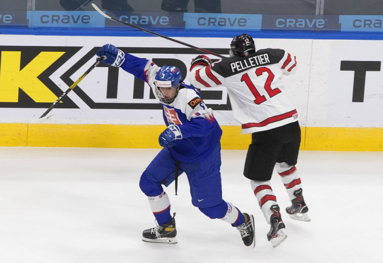 Slovensko trápilo Kanadu na MS v hokeji do 20 rokov celý zápas, rozhodli až posledné minúty (VIDEO)