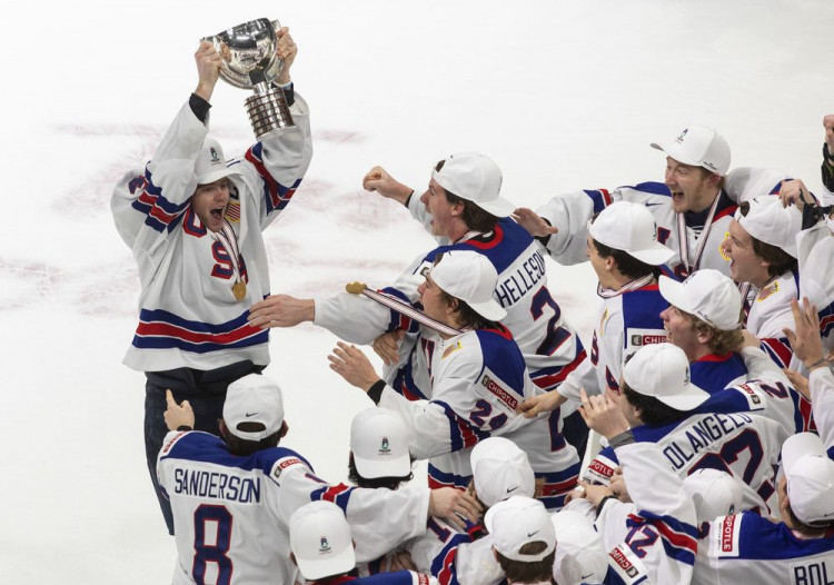USA porazili vo finále MS U20 Kanadu a získali titul, Fínsko má bronz (VIDEO)