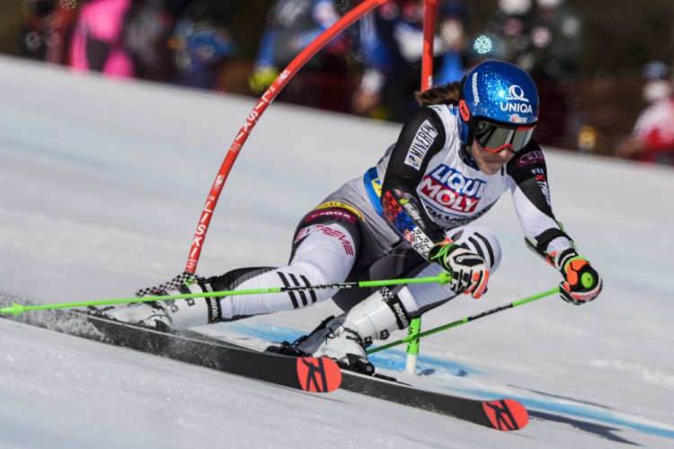 Petra Vlhová obrovský slalom ženy 1. kolo Lienz LIVE