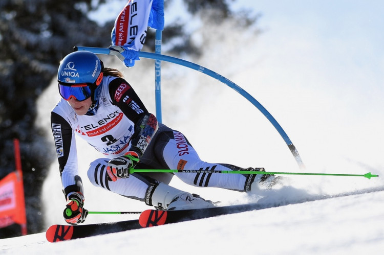 VIDEO Petra Vlhová dnes obrovský slalom 1. kolo ONLINE Sölden