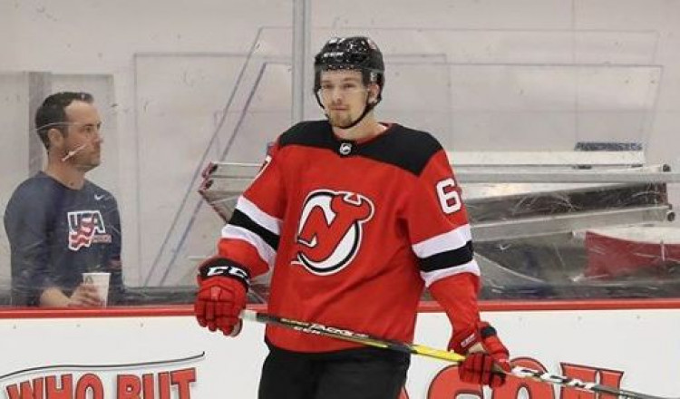 Ďalší Slovák v NHL. Marián Studenič debutoval v drese New Jersey Devils (VIDEO)