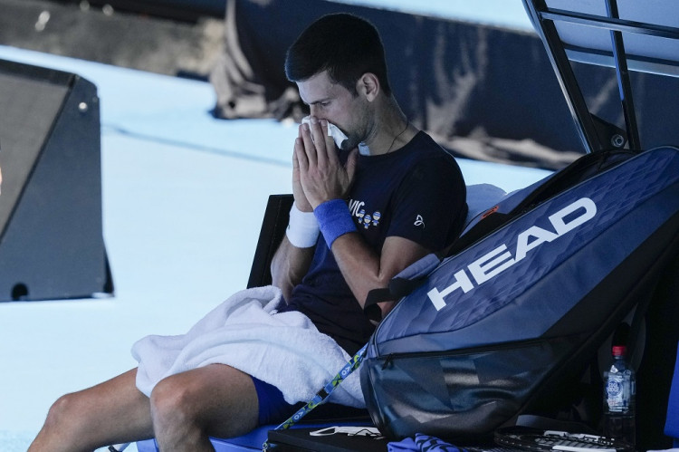 Australian Open: Minister pre imigráciu zrušil Djokovičovi vízum