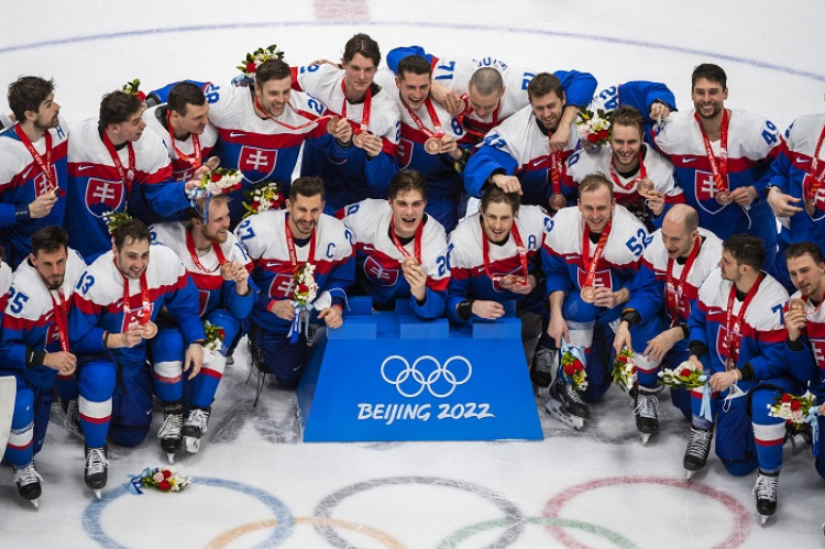 Slovenskí hokejisti oslávia v Bratislave olympijské medaily (program osláv)