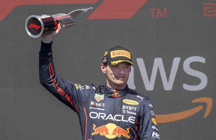 F1: Verstappen má po víťazstve na VC Kanady 46-bodový náskok na Péreza