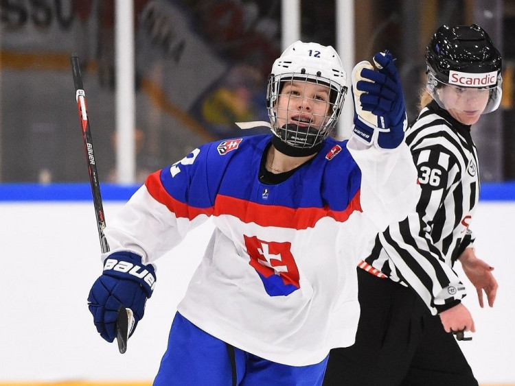 Nela Lopušanová strelila Michigan ako prvá hráčka na úrovni IIHF