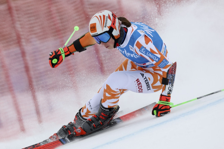 Petra Vlhová dnes 1. kolo obrovský slalom ženy ONLINE Kronplatz