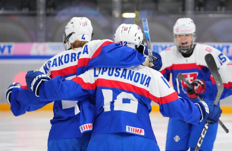 Začína sa MS v hokeji žien do 18 rokov: Naše hokejistky by chceli medailu