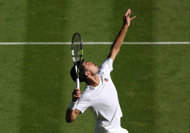 Alcaraz suverénne do 3. kola, Tiafoe balí rakety. Brit Norrie prekvapil