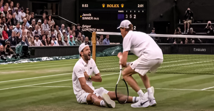 Dimitrov skolaboval po bolestiach hrude, Sinner bez boja do štvrťfinále Wimbledonu (VIDEO)