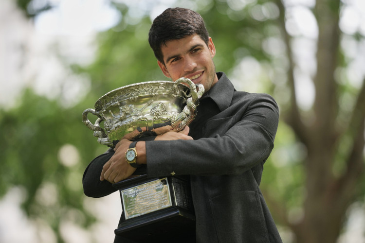 Alcaraz ovládol Melbourne a zapísal sa do histórie tenisu